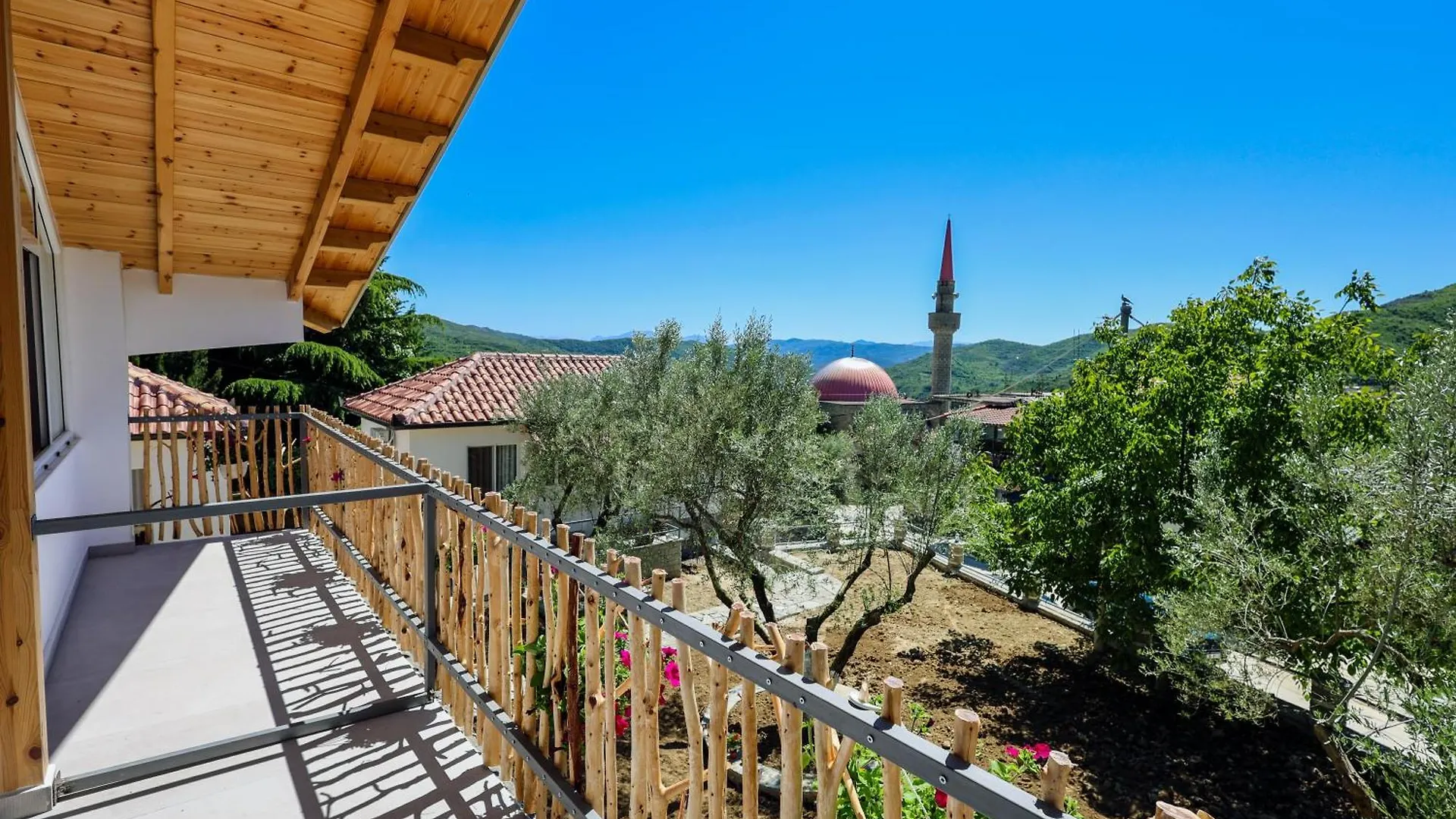 בראט Villa Dario Roshnik