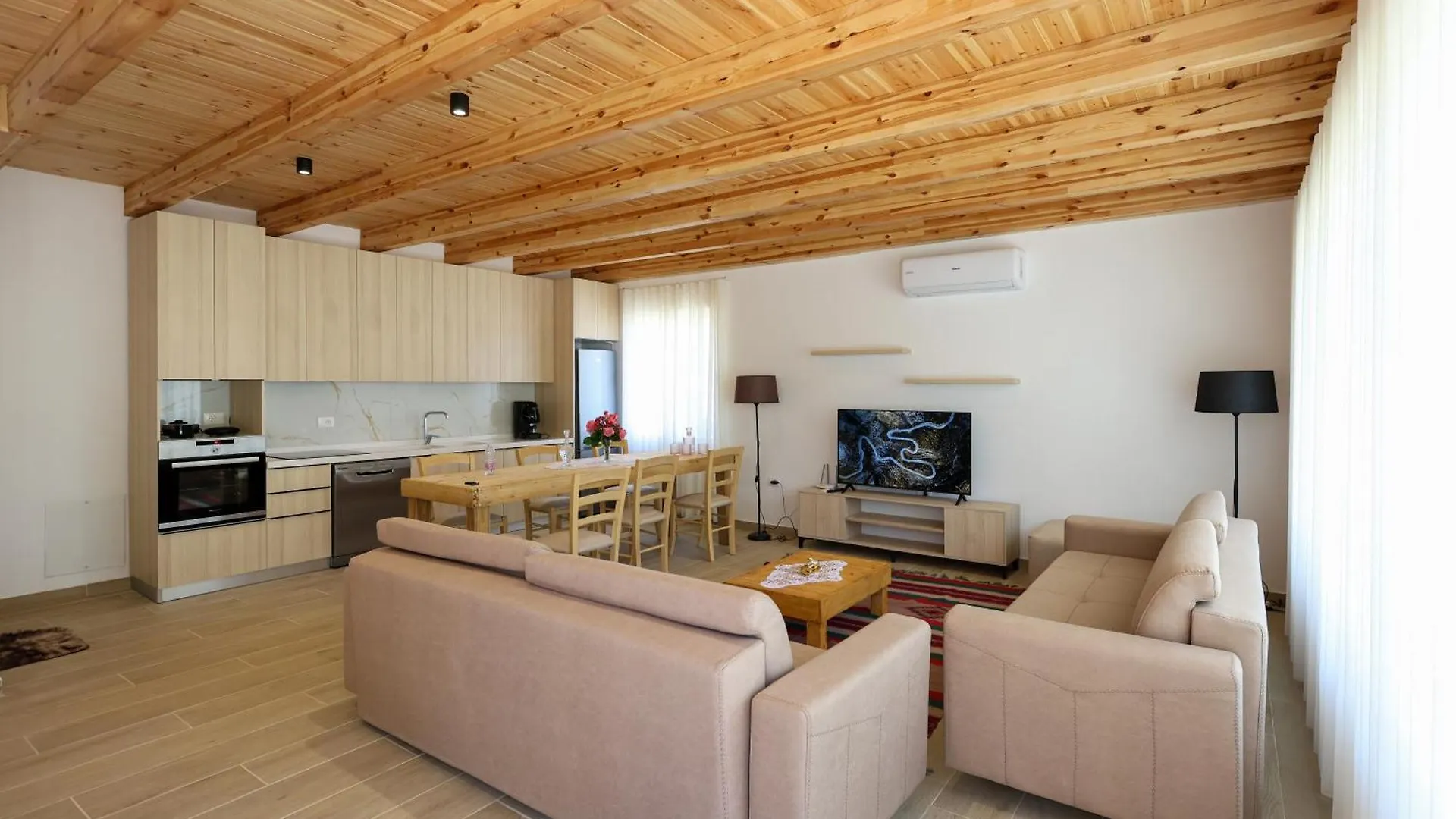 בראט Villa Dario Roshnik