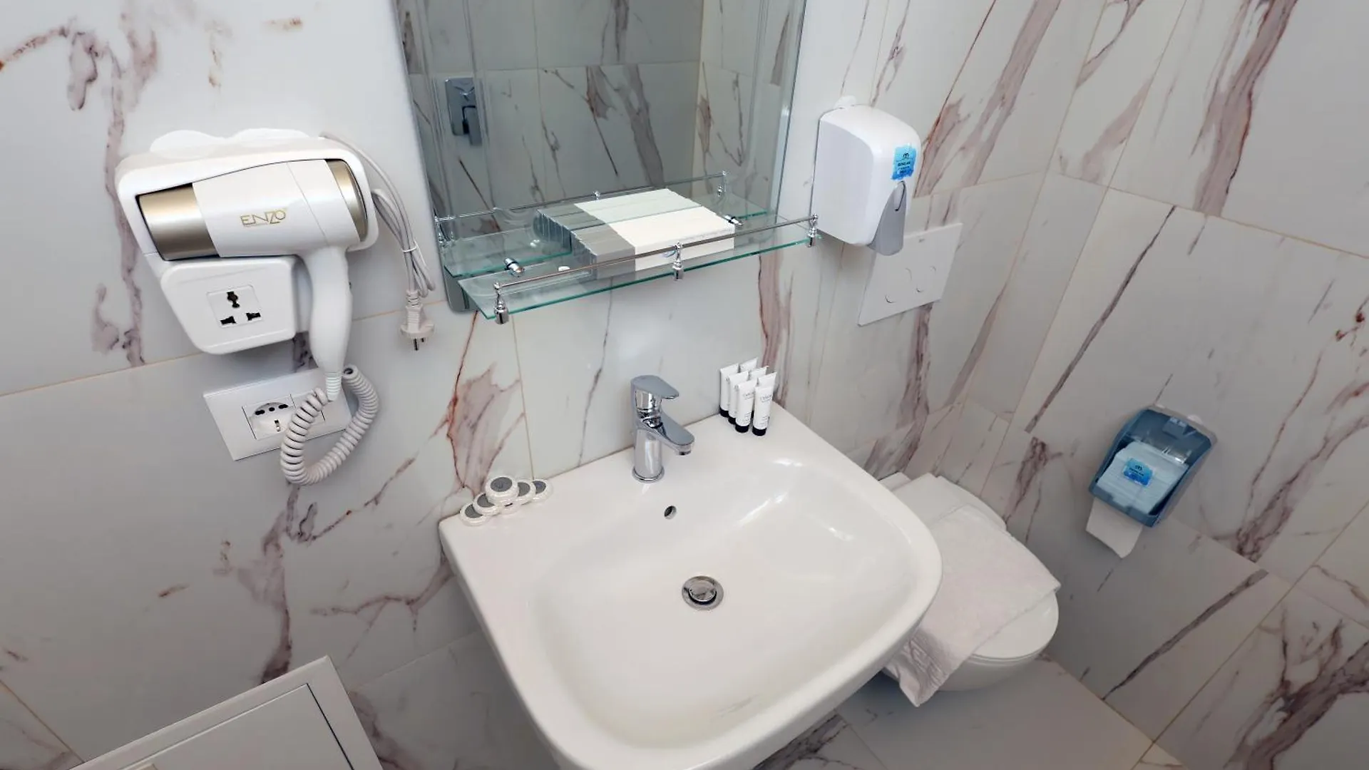 בראט Villa Dario Roshnik