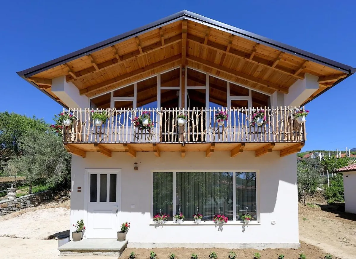 בראט Villa Dario Roshnik