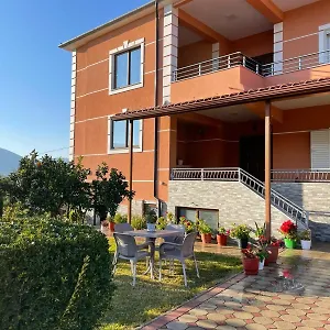 Landhuis Harmony, Berat